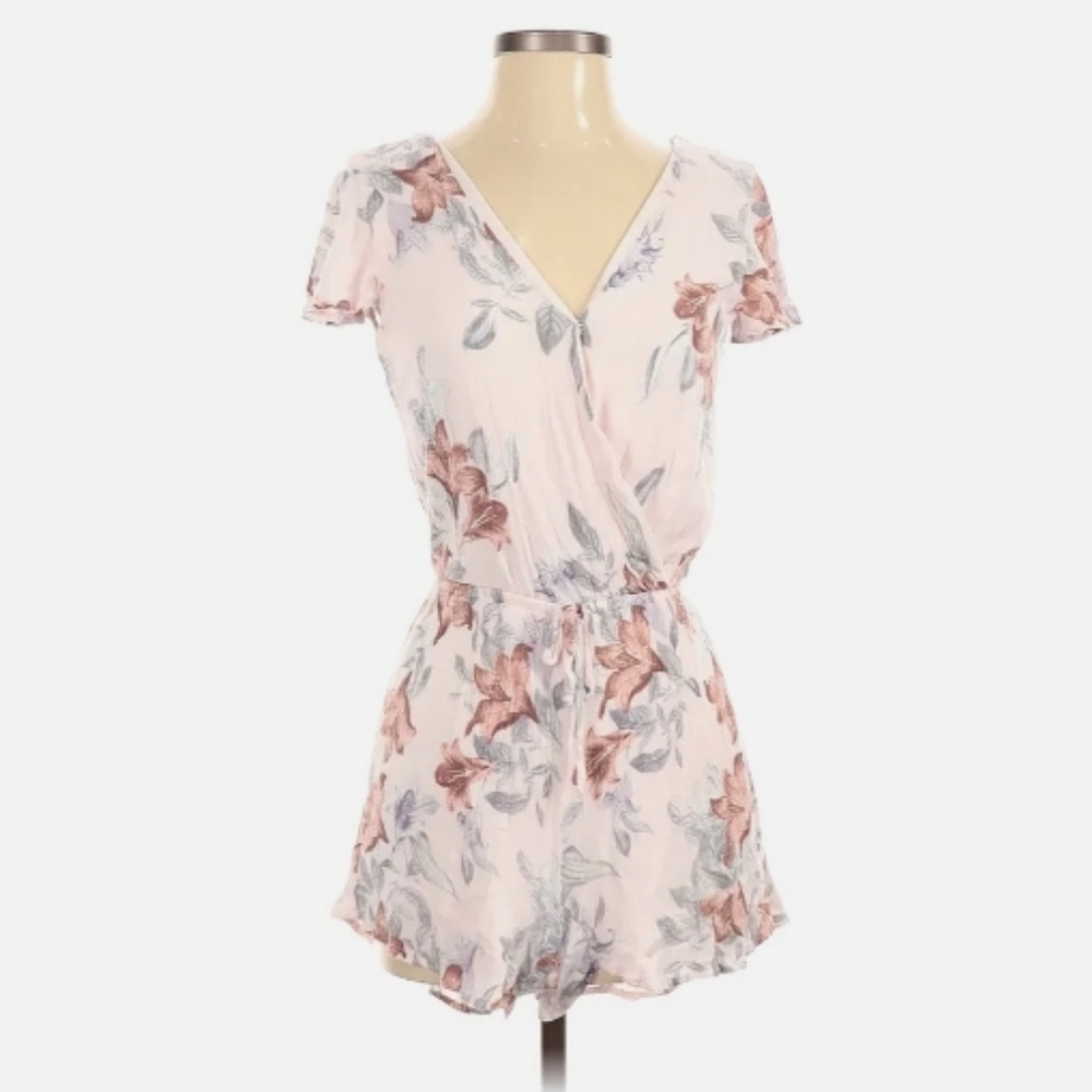 💰One Clothing Floral Romper - Picture 1 of 14